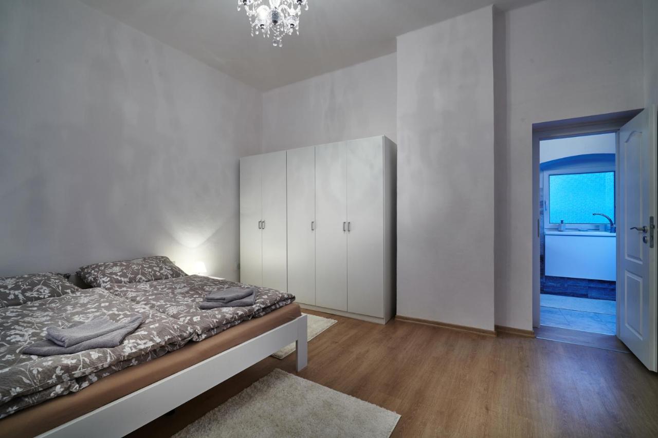 Apartman Bb Centrum Banska Bystrica Luaran gambar