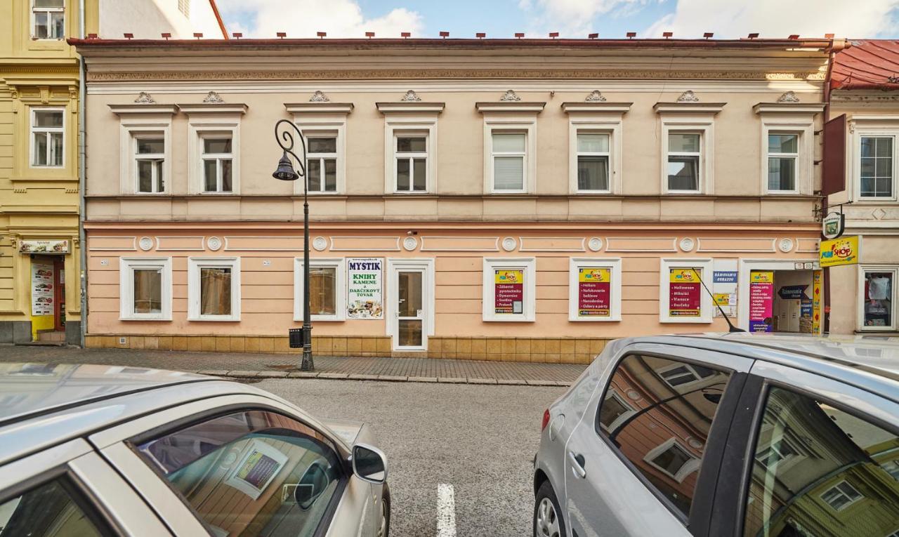 Apartman Bb Centrum Banska Bystrica Luaran gambar