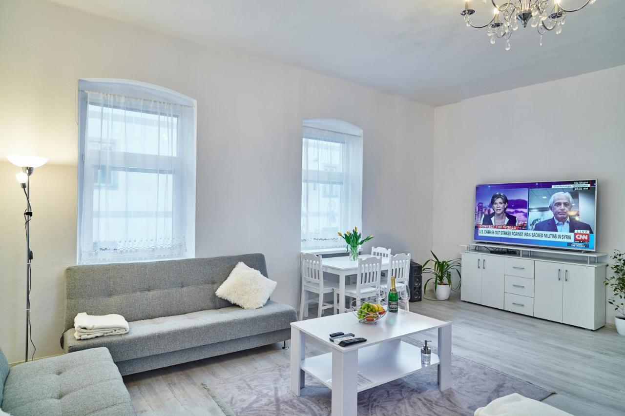 Apartman Bb Centrum Banska Bystrica Luaran gambar